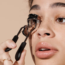 Load image into Gallery viewer, e.l.f. Pro Eyelash Curler