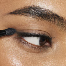 Load image into Gallery viewer, e.l.f. Smudge &#39;N Smoke Eyeliner Brush
