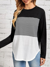 Load image into Gallery viewer, EMERY ROSE Striped Color Block Curved Hem Tee
