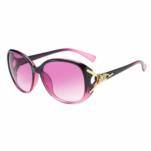 Load image into Gallery viewer, Women&#39;s Fashion Sunglasses
