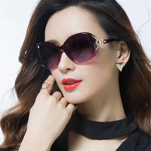 Load image into Gallery viewer, Women&#39;s Fashion Sunglasses
